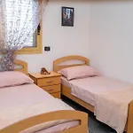 Spacious & Relaxing With Free Parking Διαμέρισμα