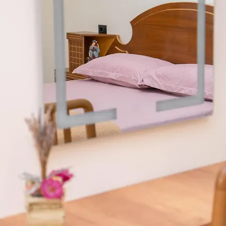 Spacious & Relaxing With Free Parking Vlorë