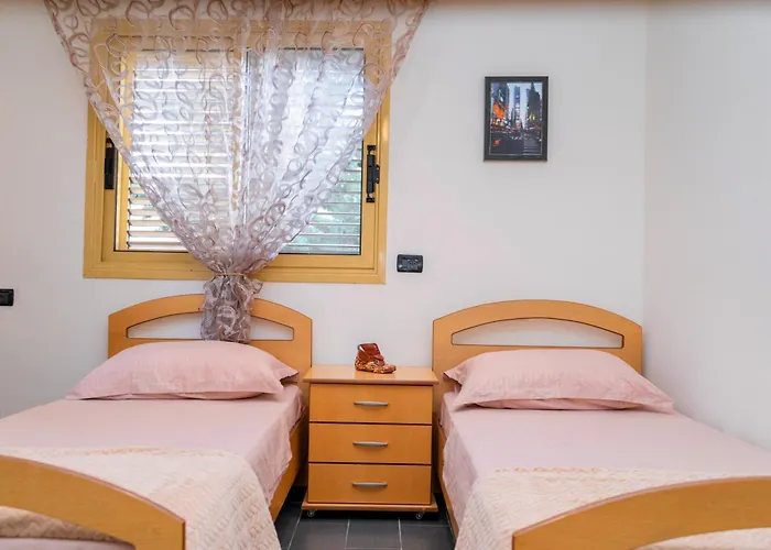 Spacious & Relaxing With Free Parking * Vlorë