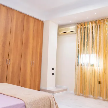 Spacious & Relaxing With Free Parking *