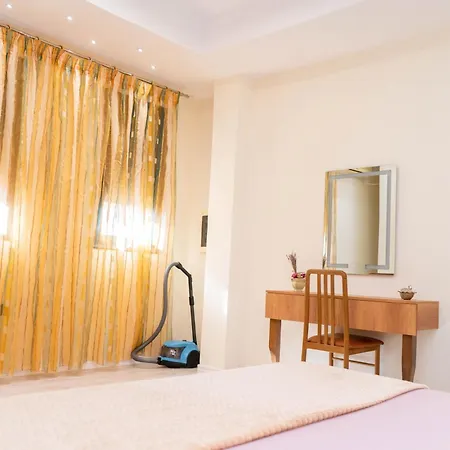 Spacious & Relaxing With Free Parking Apartment Vlore