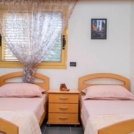 Spacious & Relaxing With Free Parking * Vlorë