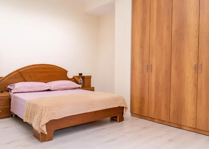 Spacious & Relaxing With Free Parking 公寓